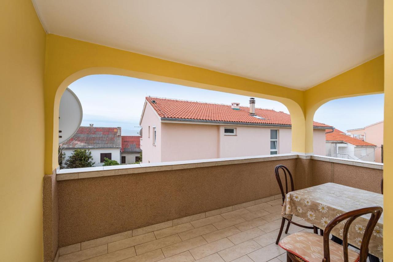 Nice Apartment Silvia Novalja Exterior photo
