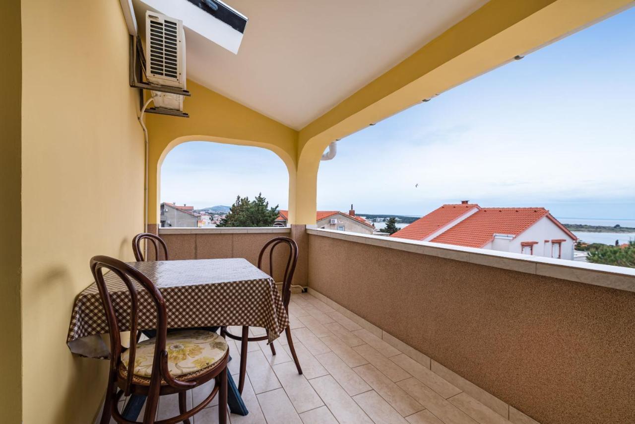 Nice Apartment Silvia Novalja Exterior photo
